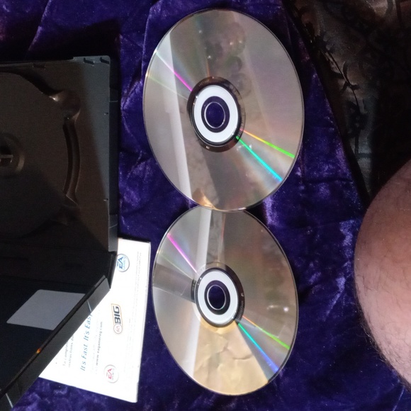 Lot 24 The Sims 2 university game - Picture 4 of 5